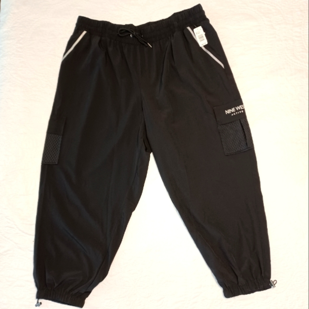 NWT! Nine West Active Wear Black Paints